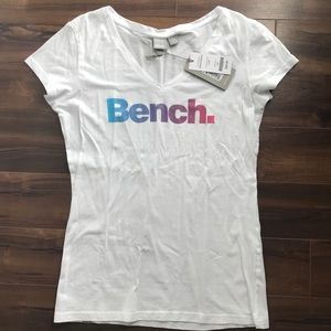 NWT Bench women’s V neck short sleeved tee size L.